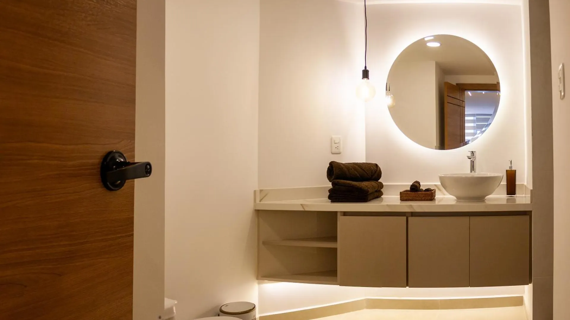 Lejlighed Suite De Lujo Dentro De Centro Comercial Quito
